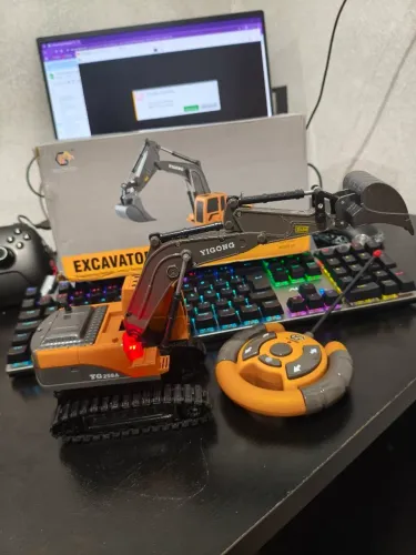 ? Presente Perfeito! Escavadeira Controle Remoto 6 Canais