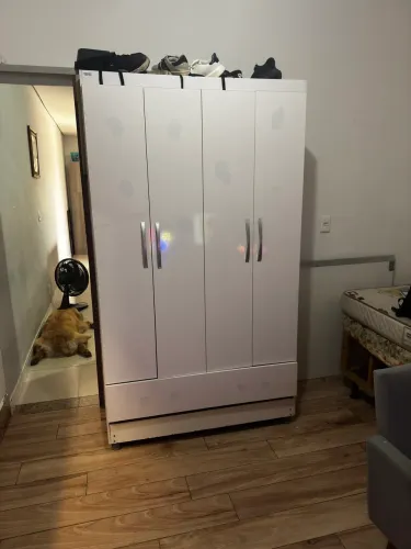Vendo guarda roupas solteiro