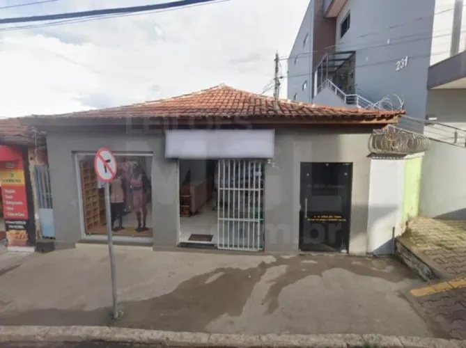 ITAMARANDIBA/MG  Direitos possessórios de ponto comercial 32,00m² no bairro Primeiro de Ma
