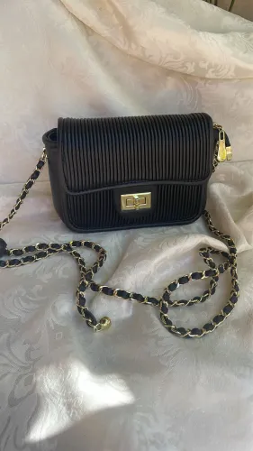Bolsas novas preta e caramelo 