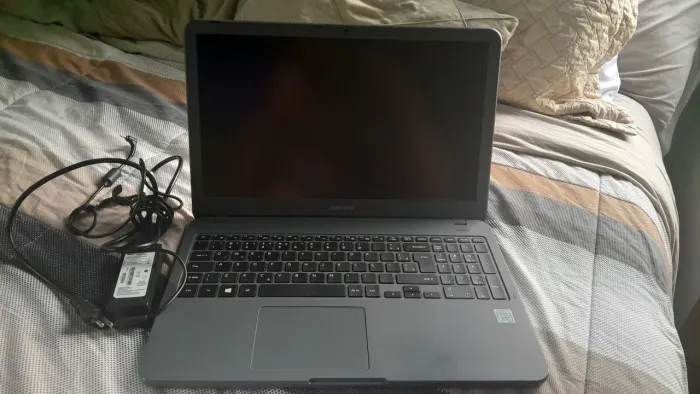 Vende-se notebook