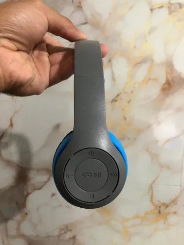 Fone de ouvido P47 Bluetooth MicroSD Rádio FM