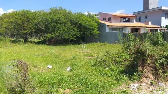 Terreno à Venda em Garopaba no Pinguirito 265 m² Plano e Financiável com Escritura