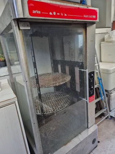Vendo maquina de assar frango galeteria