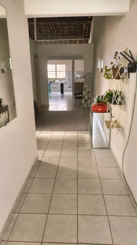 Aluguel de quarto.