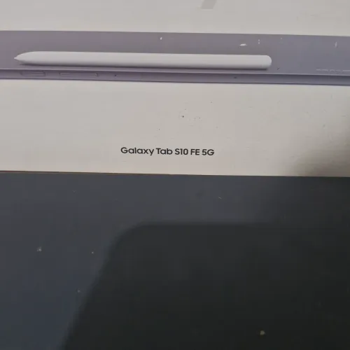 Vende-se tap galaxy 10 FE 5 g na caixa com nota fiscal