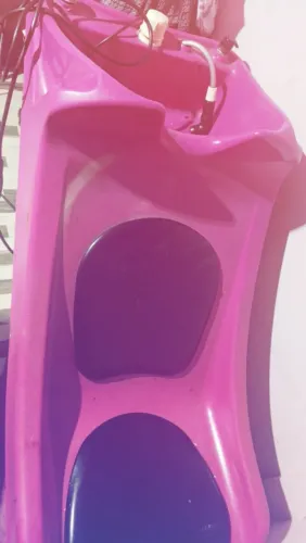 Vendo uma cadeira um lavatório por r$ 200