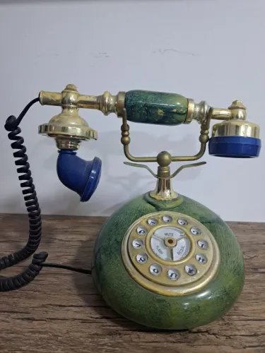 Telefone retrô de mesa