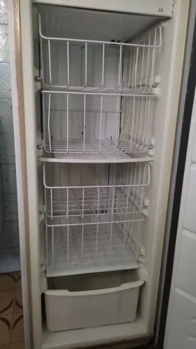 Freezer consul slim vertical