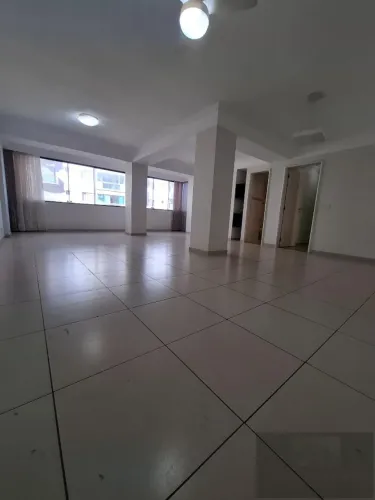 APARTAMENTO DE 3 SUÍTES NO ED. CHAMONIX