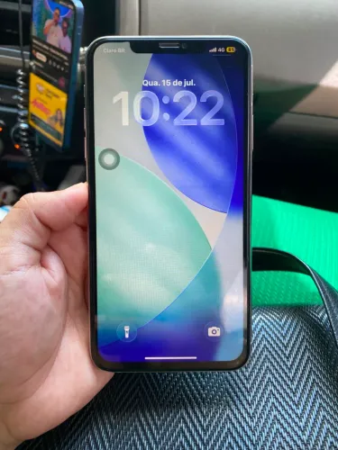 iPhone 11 Pro Max vendo ou troco