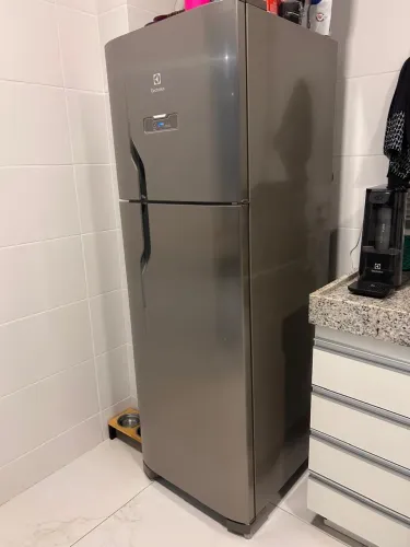 Geladeira Electrolux Frost Free 371L Turbo Congelamento Duplex Cor Inox (DFX41)