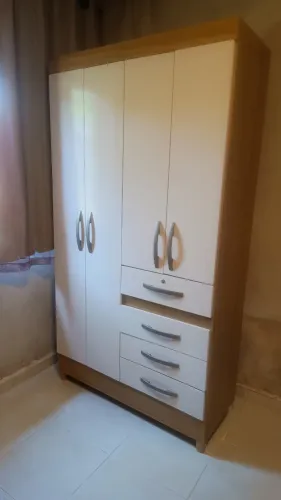 Venda de guarda roupa de solteiro 