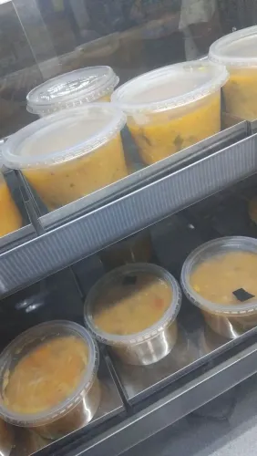 Estufa seminova , ideal para a padaria, lanchonetes , poucas vezes usada , completinha .