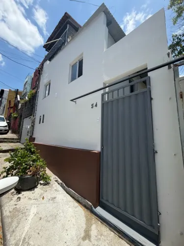 Casa Recém-Reformada em Macaúbas - Frente de Rua (Água e Luz Incluídas)
