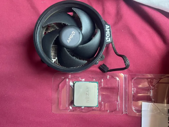 Processador Ryzen 3 3200G + Cooler AMD