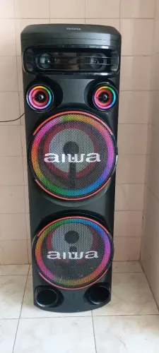 som Aiwa todo bom