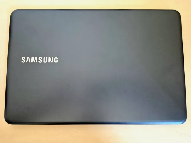 Samsung x40 Expert i5 - Placa Nvidia 110mx - SSD 500GB - 12GB RAM