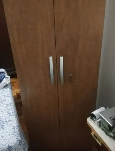 Armário multiuso amadeirado