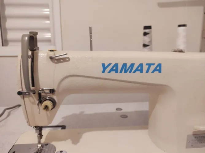 Máquina reta industrial Yamata