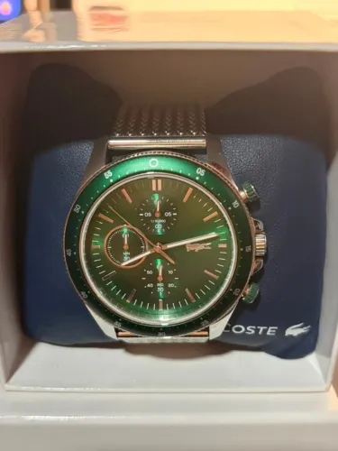Relógio Lacoste em Aço e Fundo Verde