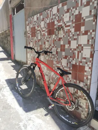 Estou vendendo essa bike aro 29pq NN uso mais por isso tou vendendo 680 tem conversando