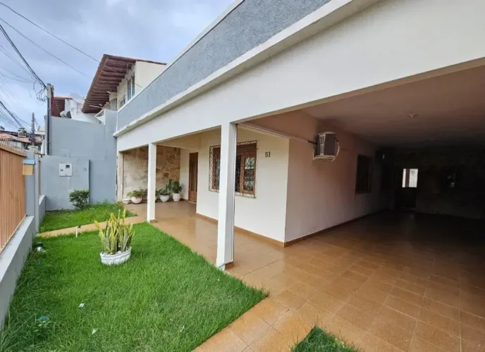 Casa para locação comercial em Laranjeiras