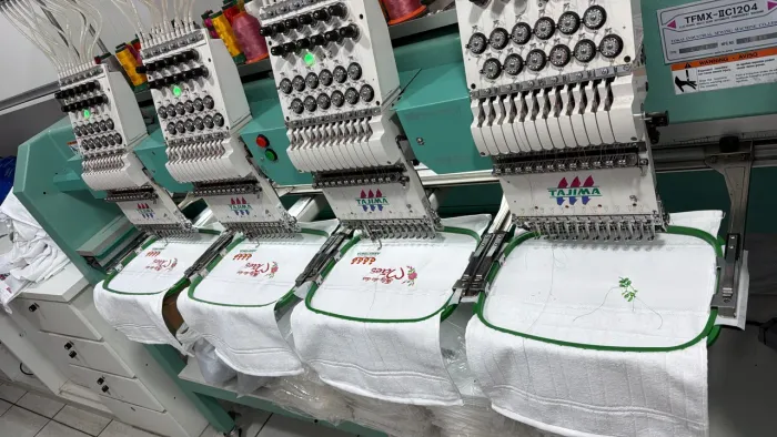 Auxiliar de produção/Operador de máquina