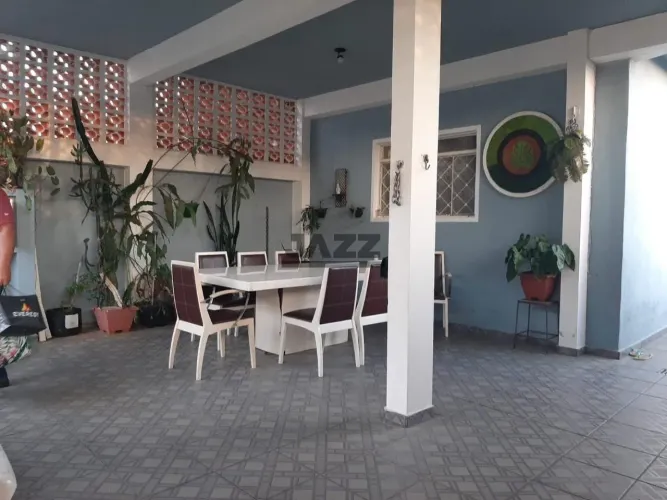 Casa à Venda - 4 Quartos | 150 m² | Jardim Altos de Santana