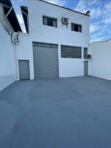 Galpão na Rua Quinta de Santa Luzia, 110 638 m²