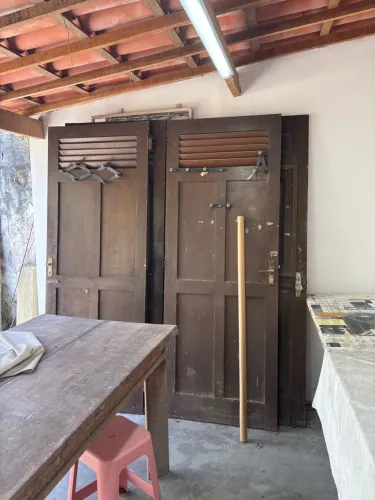 Lote 4 portas madeira maciça