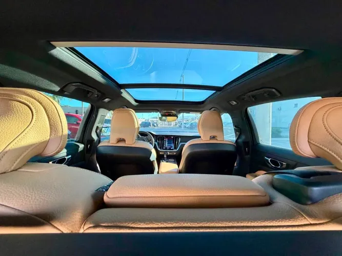 Volvo V60 T-5 Momentum 2.0 245cv 5P 2020