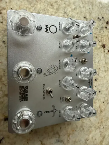 Pedal overdrive triplo