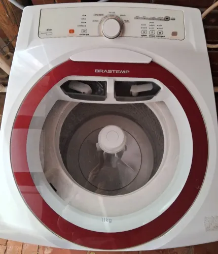 Vendo máquina brastemp 11k, usada.