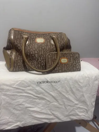 Bolsa Victor Hugo marrom com detalhes laranja + carteira