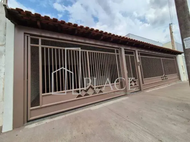 Casa para aluguel em Marília/SP (Jardim Monte Castelo) com 3 quartos e churrasqueira