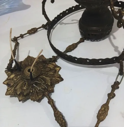 Lustre antigo de bronze