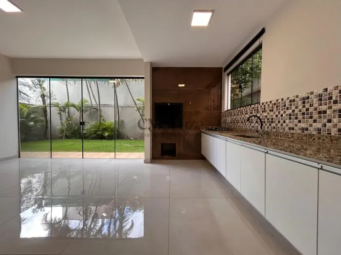 Casa á venda e locação no Royal Forest, 4 quartos, 225m², Esperança, Londrina.