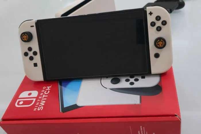 Nintendo Switch OLED Branco 64GB + Todos os Acessórios Originais