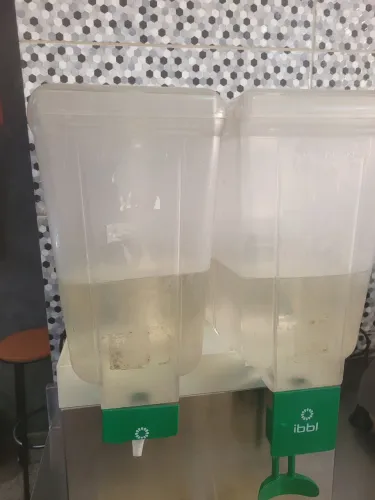 Vendo refresqueira 800 reais. Sap *