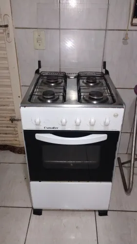 Fogão com acendimento manual