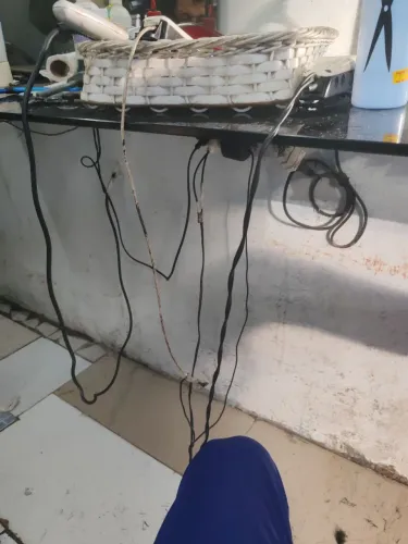 Precisa ser de um barbeiro que tome conta de uma barbearia que Tenha responsabilidades h m