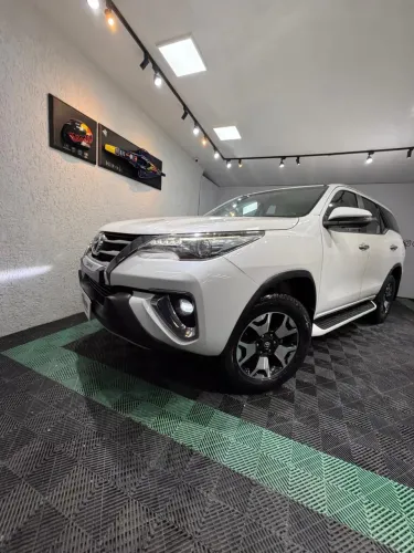 Toyota Hilux SW4 SRX Diamo. 4X4 2.8 TB DIE AUT 2020
