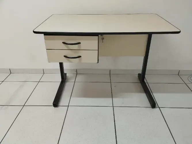 Mesa para escritório