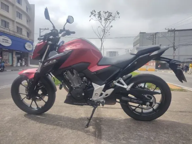 Honda CB 300F Twister CBS 2025