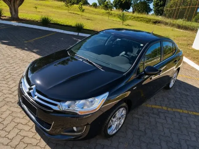Citroen C4 Lounge Exclusive 1.6 Turbo Flex Aut. 2015