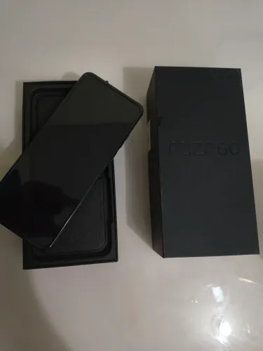 Motorola RAZR 60 256gh 12+12 de ram 