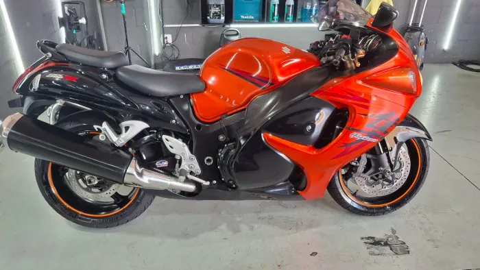 Suzuki Hayabusa GSX1300R - Impecável
