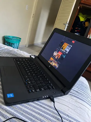 VENDO NOTEBOOK DEEL