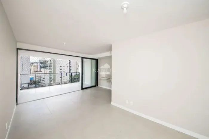 Apartamento com 3 dormitórios suíte , varanda e elevador à venda, 91 m² por R$95
